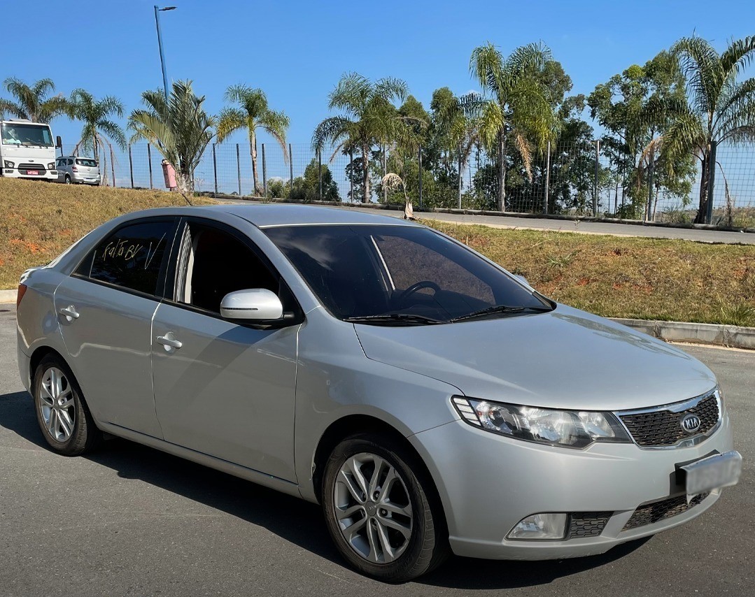 LOTE 20 KIA CERATO EX3 1.6 ATNB 2011/2012