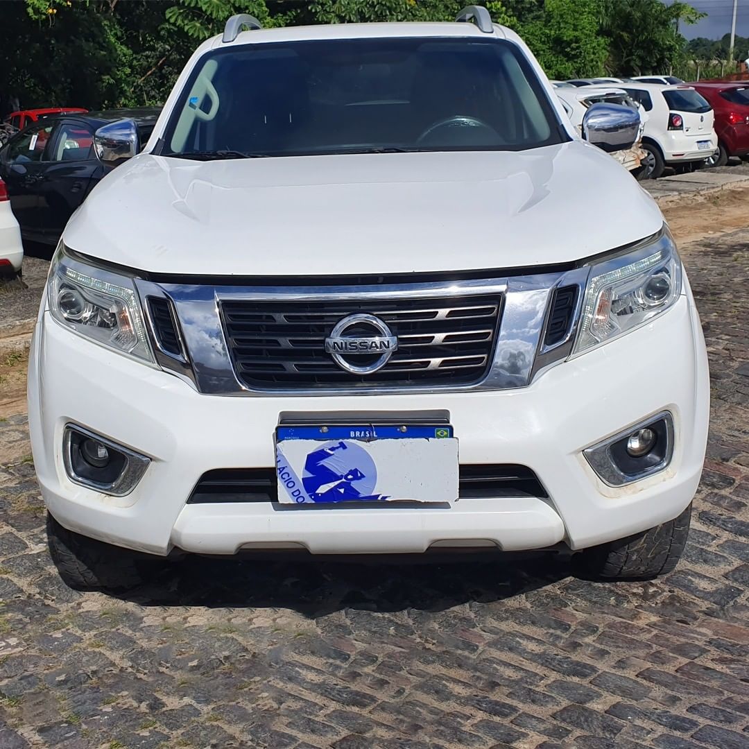 LOTE 37 NISSAN FRONTIER LEATX4 