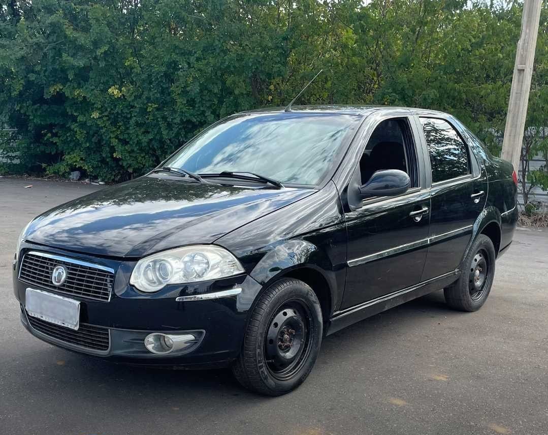 LOTE 08 I FIAT SIENA ESSENCE 1.6 2011/2012
